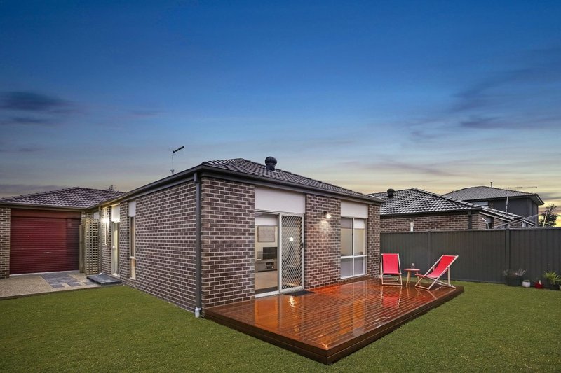 Photo - 19 Donatello Crescent, Narre Warren VIC 3805 - Image 10