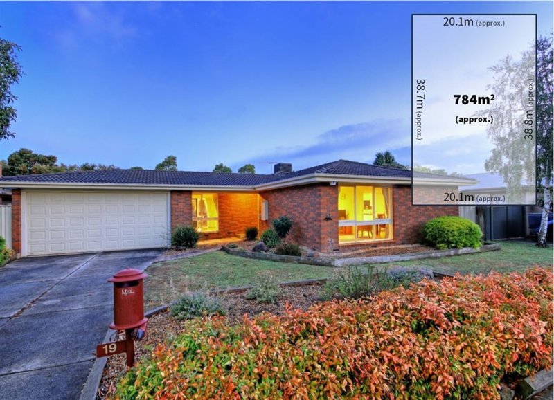 19 Donbirn Way, Vermont South VIC 3133