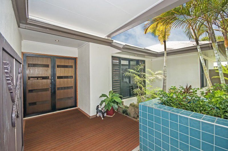 19 Donostia Crescent, Bushland Beach QLD 4818