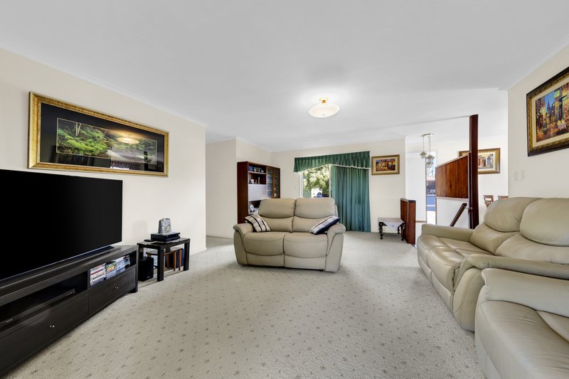 Photo - 19 Doonside Parade, Brendale QLD 4500 - Image 2