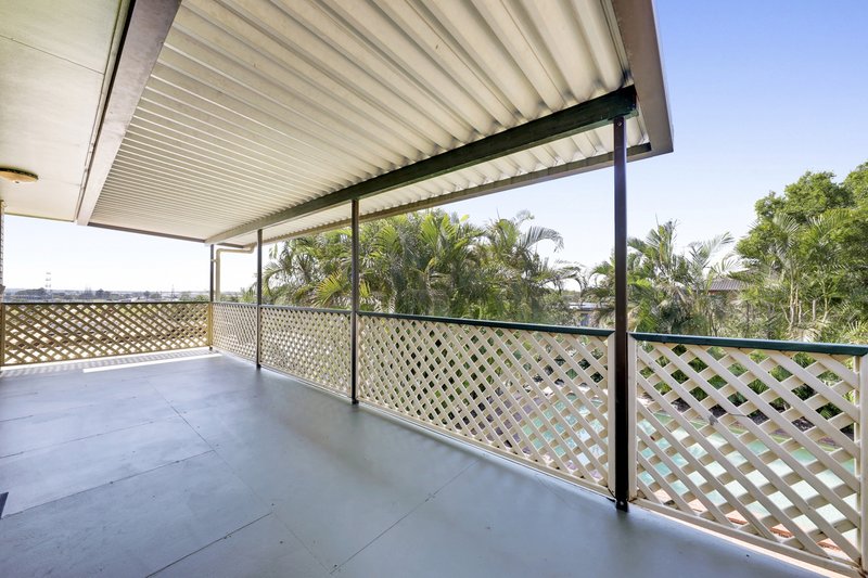 Photo - 19 Doonside Parade, Brendale QLD 4500 - Image 13