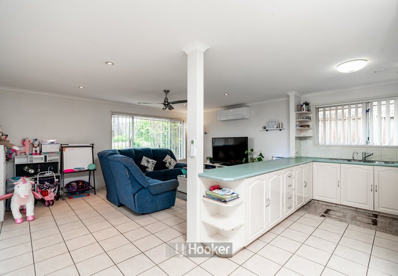 Photo - 19 Dorachus Drive, Regents Park QLD 4118 - Image 2