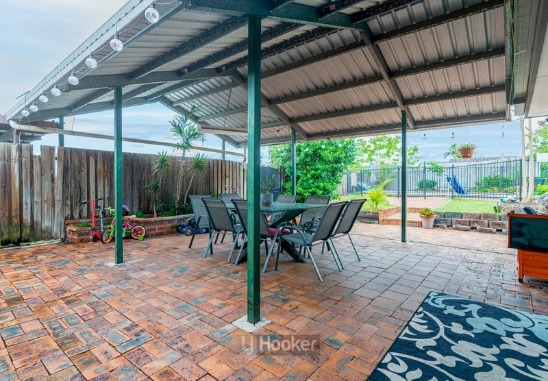 Photo - 19 Dorachus Drive, Regents Park QLD 4118 - Image 11