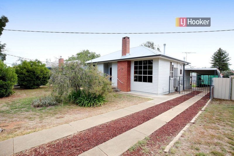 Photo - 19 Doyle Avenue, Mount Austin NSW 2650 - Image 1