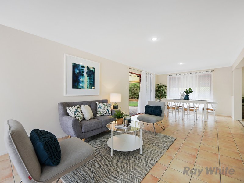 Photo - 19 Drysdale Court, Murrumba Downs QLD 4503 - Image 5