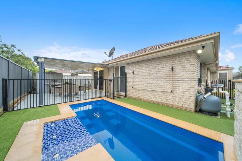 Photo - 19 Dumaresq Crescent, Murrumba Downs QLD 4503 - Image 16