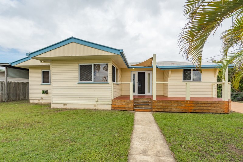 Photo - 19 Dunn Road, Avenell Heights QLD 4670 - Image 2