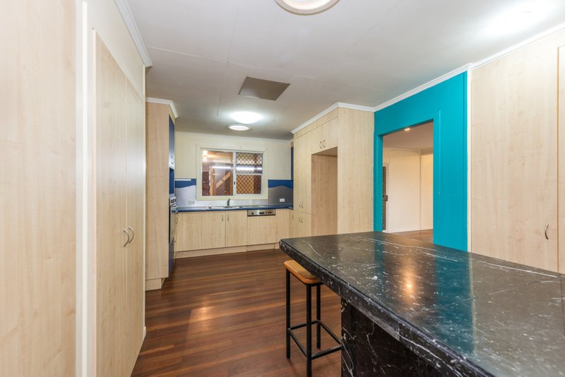 Photo - 19 Dunn Road, Avenell Heights QLD 4670 - Image 7