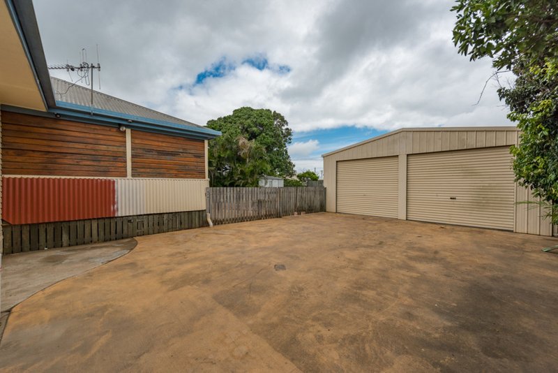 Photo - 19 Dunn Road, Avenell Heights QLD 4670 - Image 15