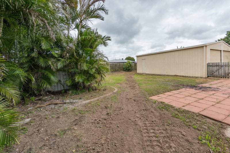 Photo - 19 Dunn Road, Avenell Heights QLD 4670 - Image 16