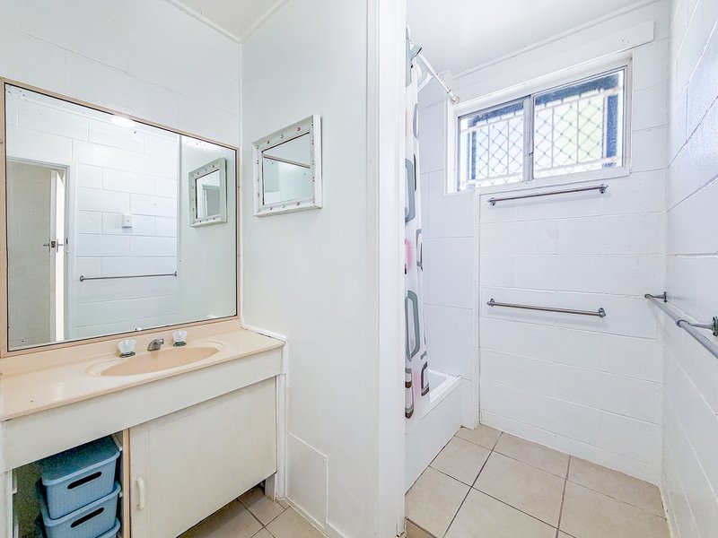 Photo - 19 Dunns Terrace, Scarborough QLD 4020 - Image 11