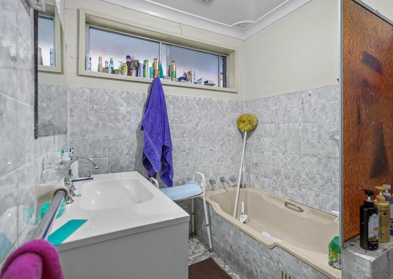 Photo - 19 Durham Street, Minto NSW 2566 - Image 7