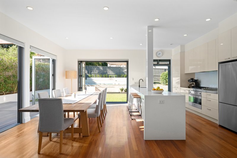 Photo - 19 Ebor Road, Palm Beach NSW 2108 - Image 3