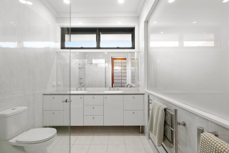 Photo - 19 Ebor Road, Palm Beach NSW 2108 - Image 14