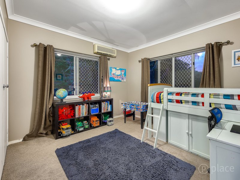 Photo - 19 Eckersley Street, Tarragindi QLD 4121 - Image 11