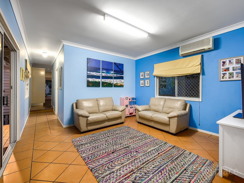 Photo - 19 Eckersley Street, Tarragindi QLD 4121 - Image 13