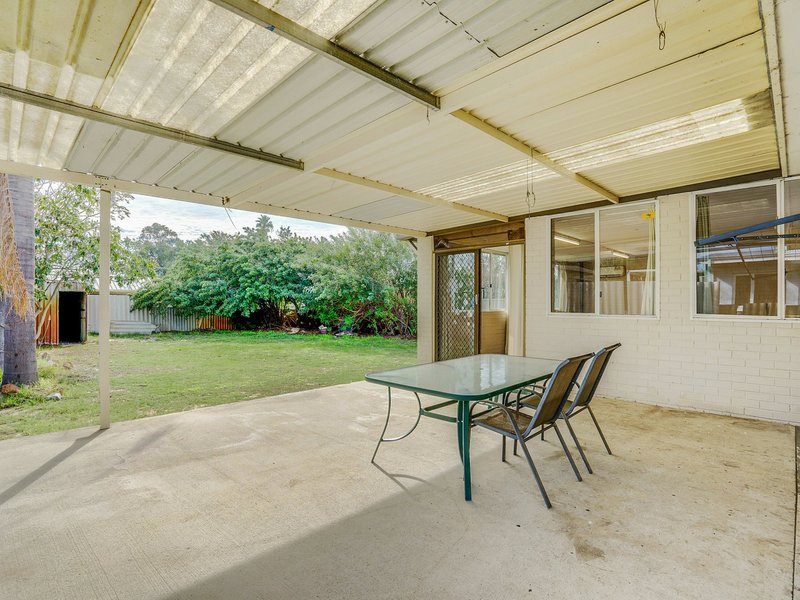 Photo - 19 Ecton Street, Gosnells WA 6110 - Image 12