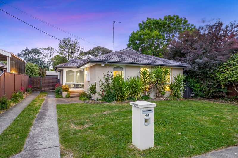 19 Edgar Street, Wendouree VIC 3355