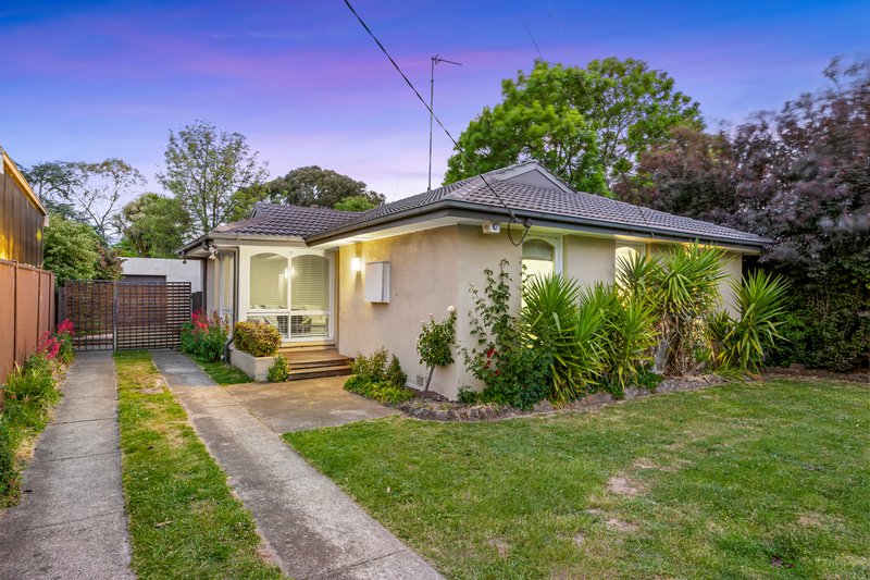 Photo - 19 Edgar Street, Wendouree VIC 3355 - Image 17