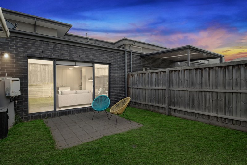 Photo - 19 Edgbaston Way, Mulgrave VIC 3170 - Image 10