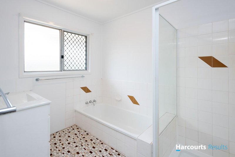 Photo - 19 Edgehill Street, Nathan QLD 4111 - Image 7