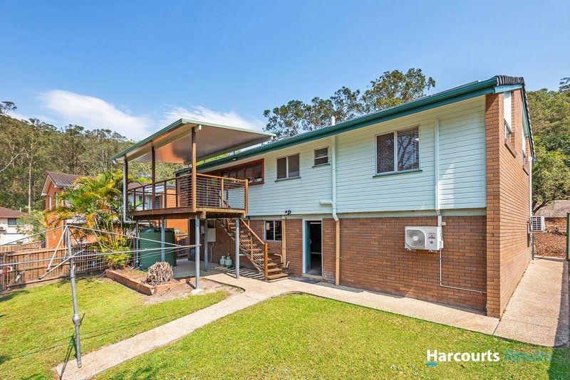 Photo - 19 Edgehill Street, Nathan QLD 4111 - Image 9