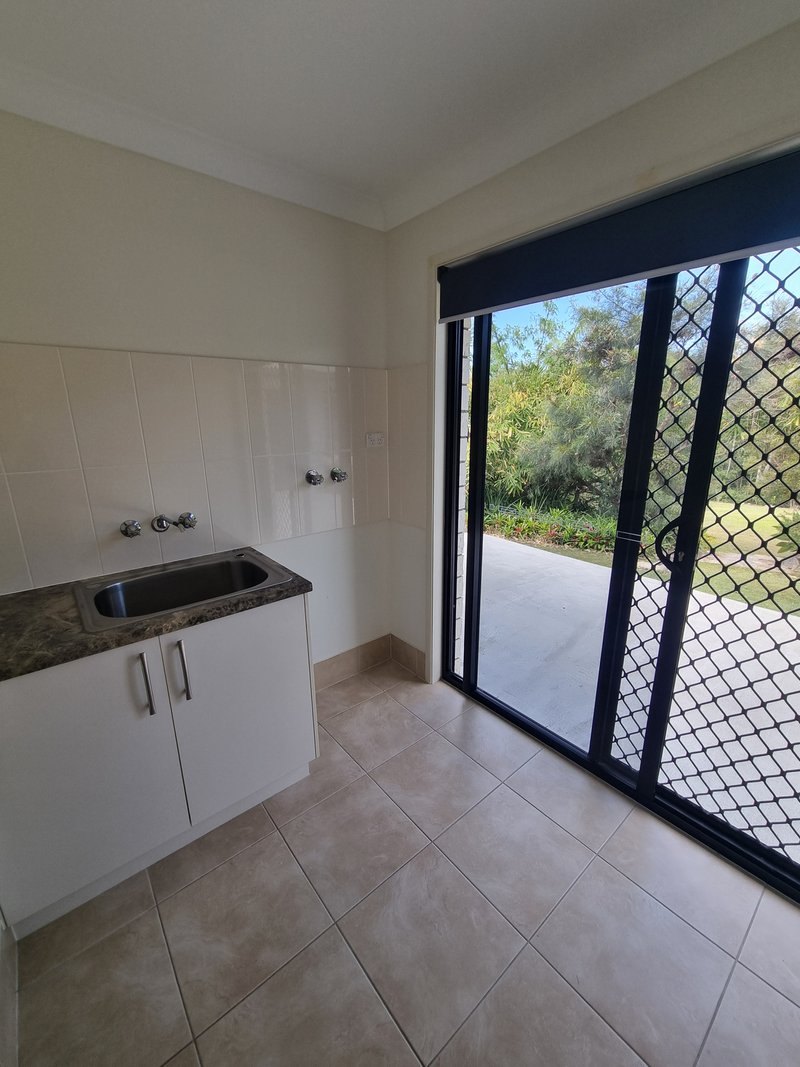 Photo - 19 Edgewater Court, Craignish QLD 4655 - Image 10