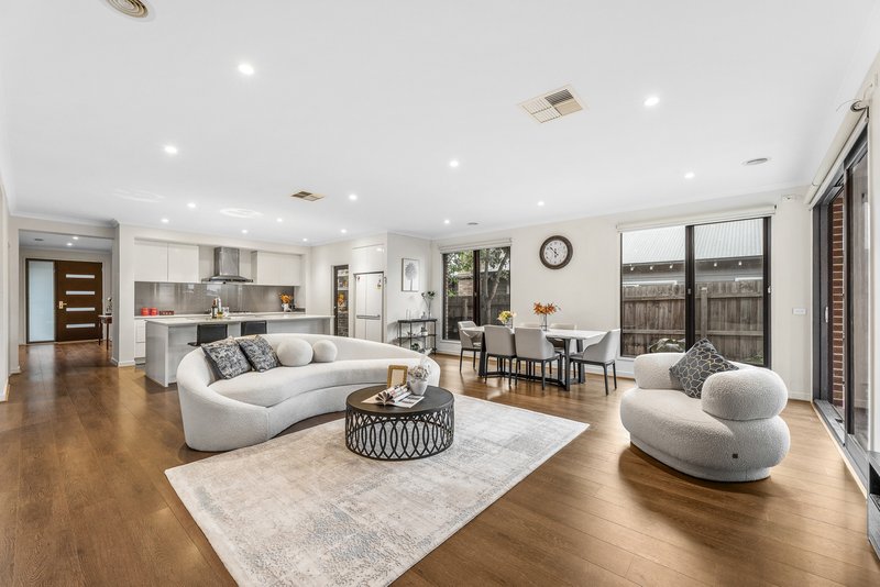 Photo - 19 Edinburgh Road, Blackburn South VIC 3130 - Image 5