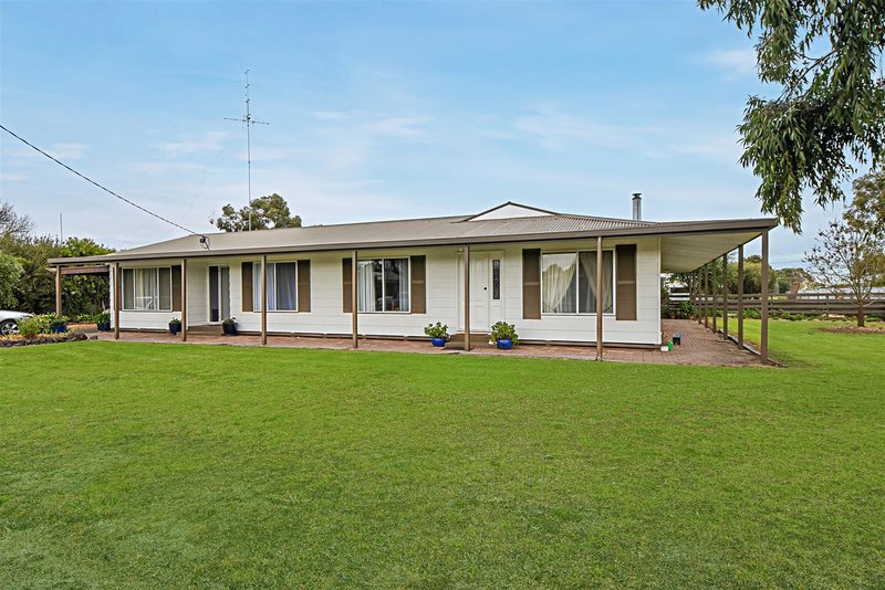 19 Edinburgh Road, Edenhope VIC 3318