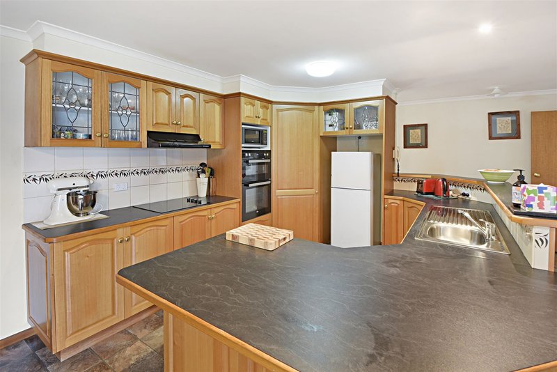 Photo - 19 Edinburgh Road, Edenhope VIC 3318 - Image 2