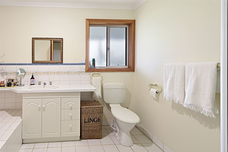 Photo - 19 Edinburgh Road, Edenhope VIC 3318 - Image 12