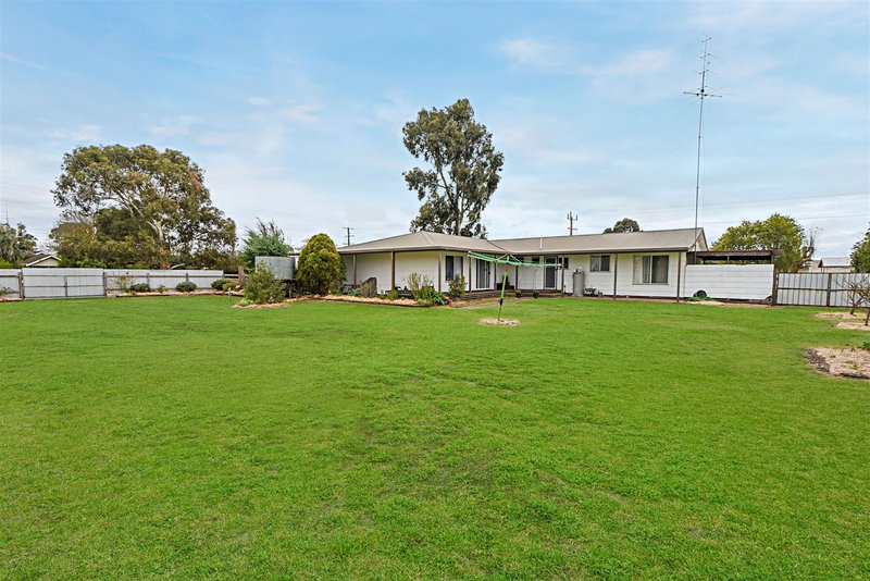 Photo - 19 Edinburgh Road, Edenhope VIC 3318 - Image 16