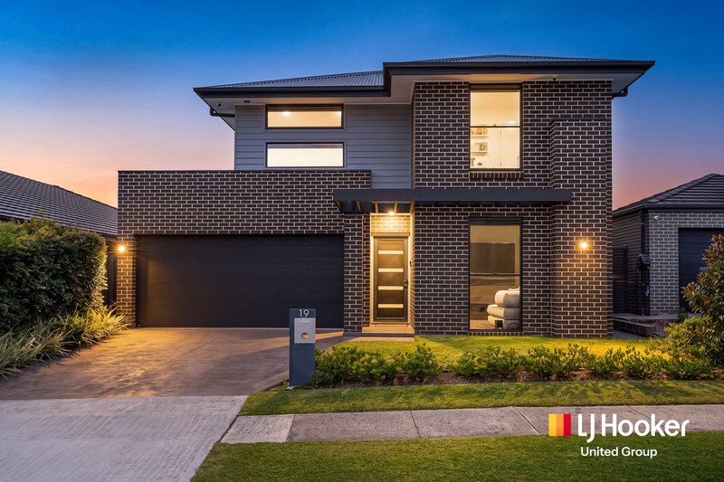 Photo - 19 Egan Crescent, Cobbitty NSW 2570 - Image 1
