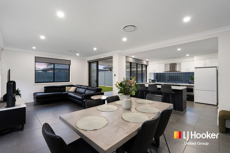Photo - 19 Egan Crescent, Cobbitty NSW 2570 - Image 2