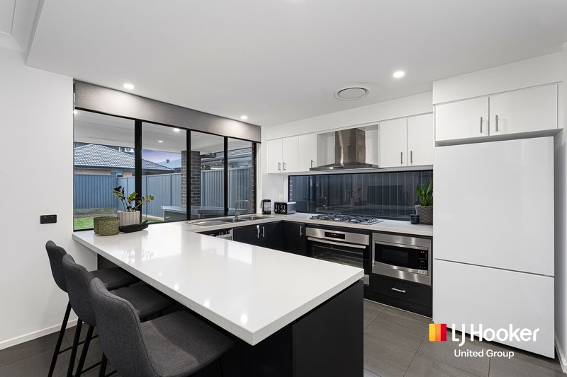 Photo - 19 Egan Crescent, Cobbitty NSW 2570 - Image 3