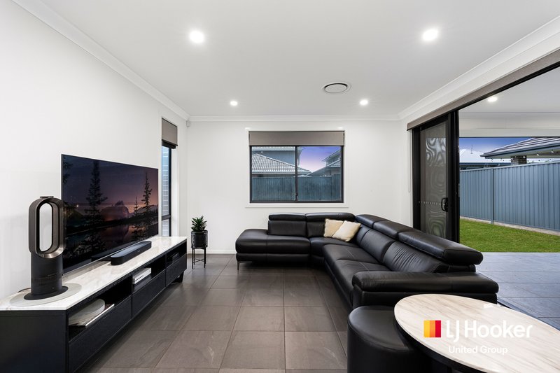 Photo - 19 Egan Crescent, Cobbitty NSW 2570 - Image 6