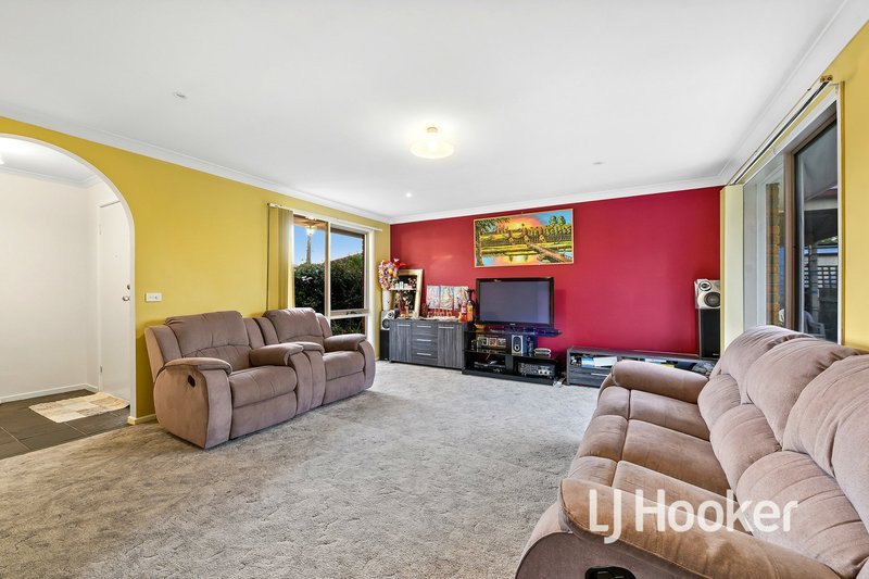 Photo - 19 Elandra Way, Cranbourne West VIC 3977 - Image 2