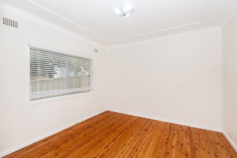 Photo - 19 Elizabeth Street, Cardiff South NSW 2285 - Image 7