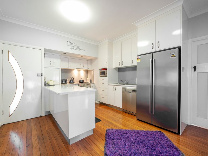 Photo - 19 Elizabeth Street, Esk QLD 4312 - Image 3