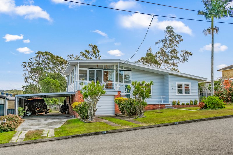 19 Elizabeth Street, Fennell Bay NSW 2283