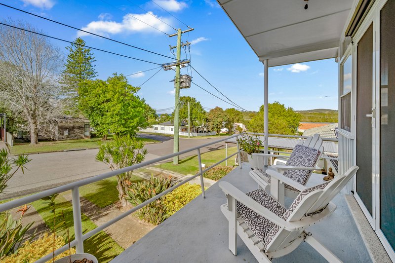 Photo - 19 Elizabeth Street, Fennell Bay NSW 2283 - Image 5