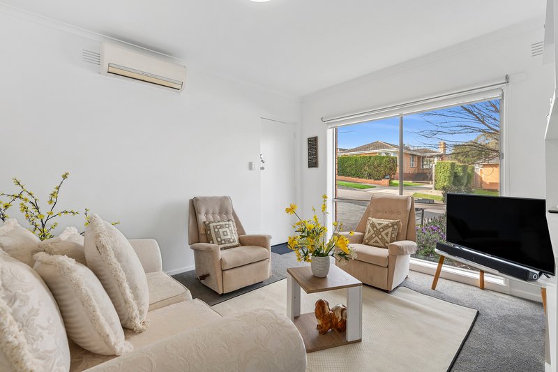 Photo - 1/9 Elizabeth Street, Highton VIC 3216 - Image 4