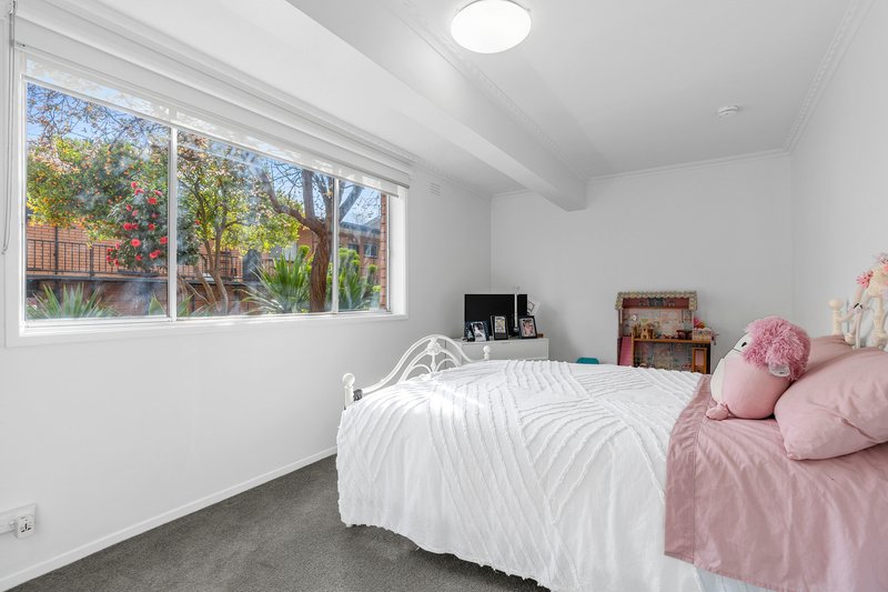 Photo - 1/9 Elizabeth Street, Highton VIC 3216 - Image 5