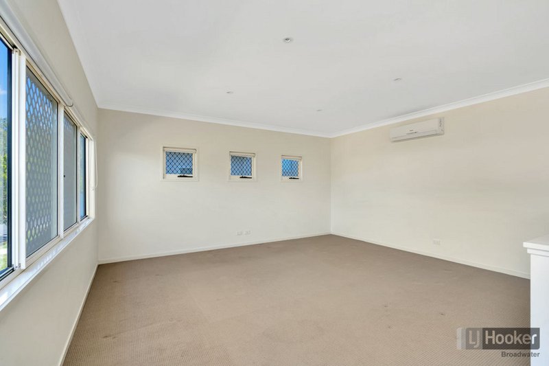 Photo - 19 Elkins Street, Pacific Pines QLD 4211 - Image 4