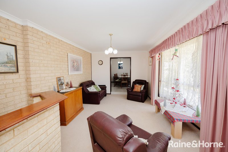 Photo - 19 Elvey Place, Usher WA 6230 - Image 6