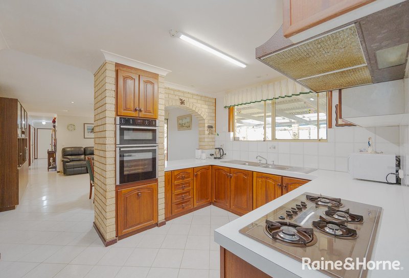 Photo - 19 Elvey Place, Usher WA 6230 - Image 22