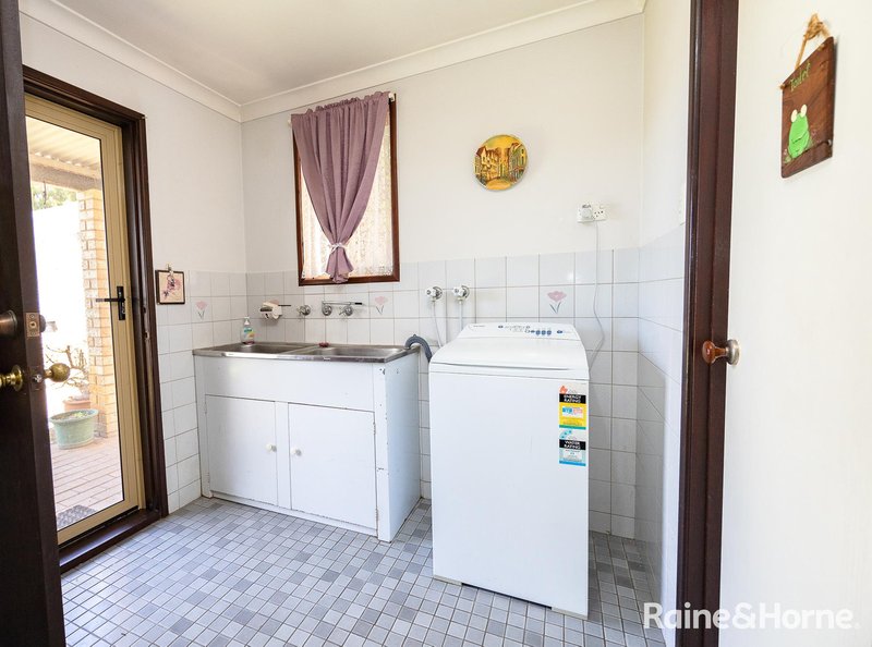 Photo - 19 Elvey Place, Usher WA 6230 - Image 25