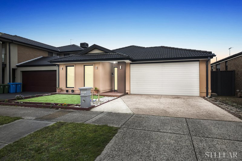 Photo - 19 Elwick Drive, Clyde North VIC 3978 - Image 11