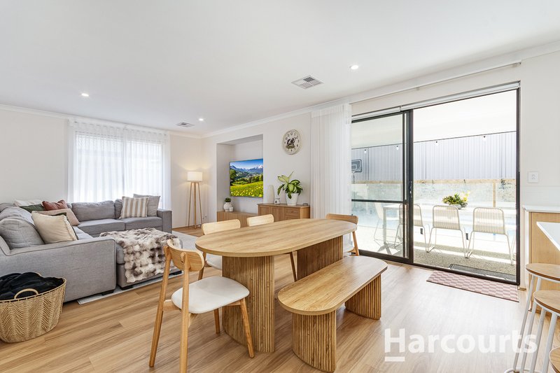 Photo - 19 Eminence Street, Sinagra WA 6065 - Image 7