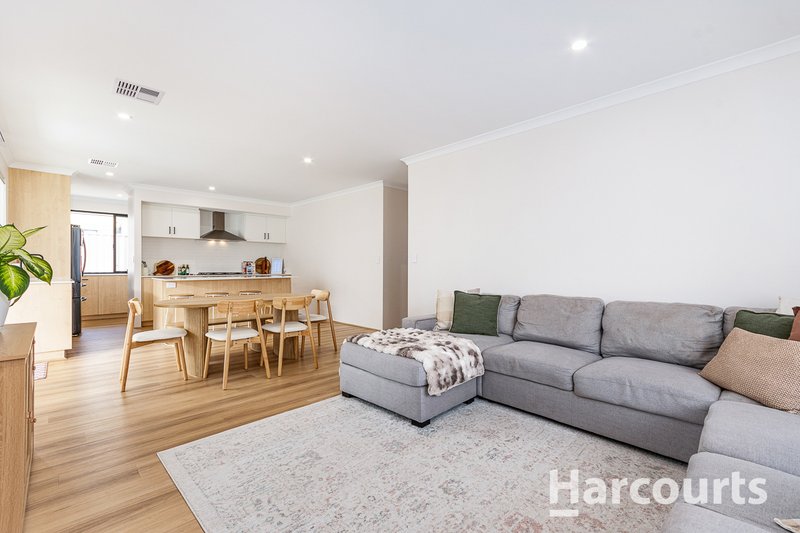 Photo - 19 Eminence Street, Sinagra WA 6065 - Image 8